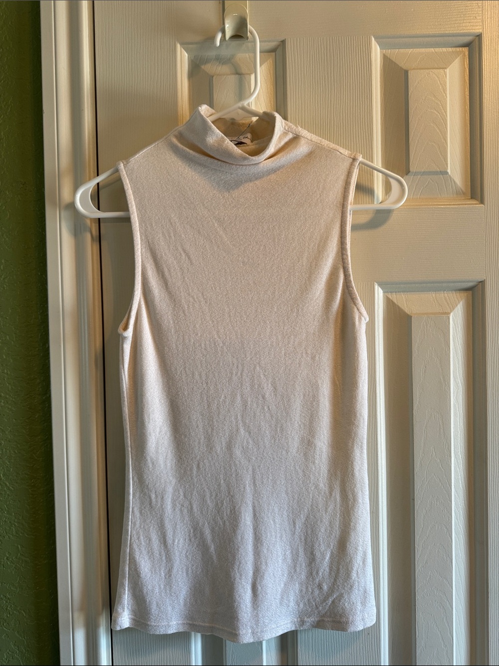 Michael Stars turtleneck sleeveless top
